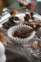 Misa z białego marmuru Jakobsdals  / Anemone 4